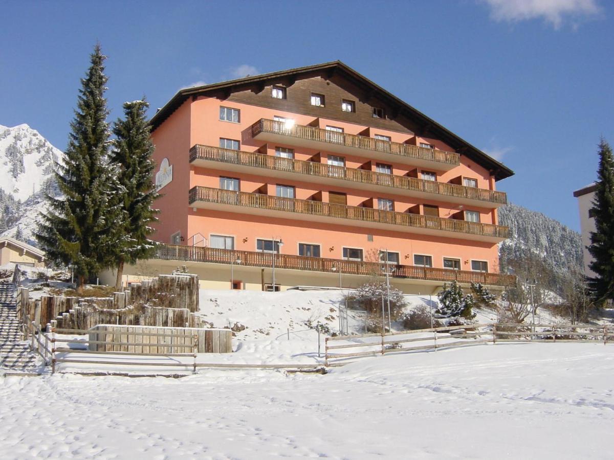 Jugendhotel Alpina 세드런 외부 사진